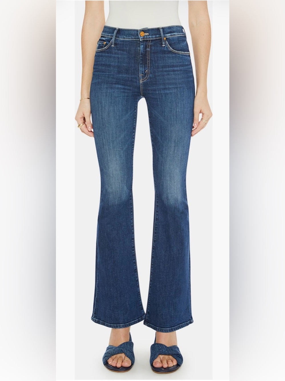 NWOT- MOTHER The Weekender Jeans in Teaming Up, Size 28 😍